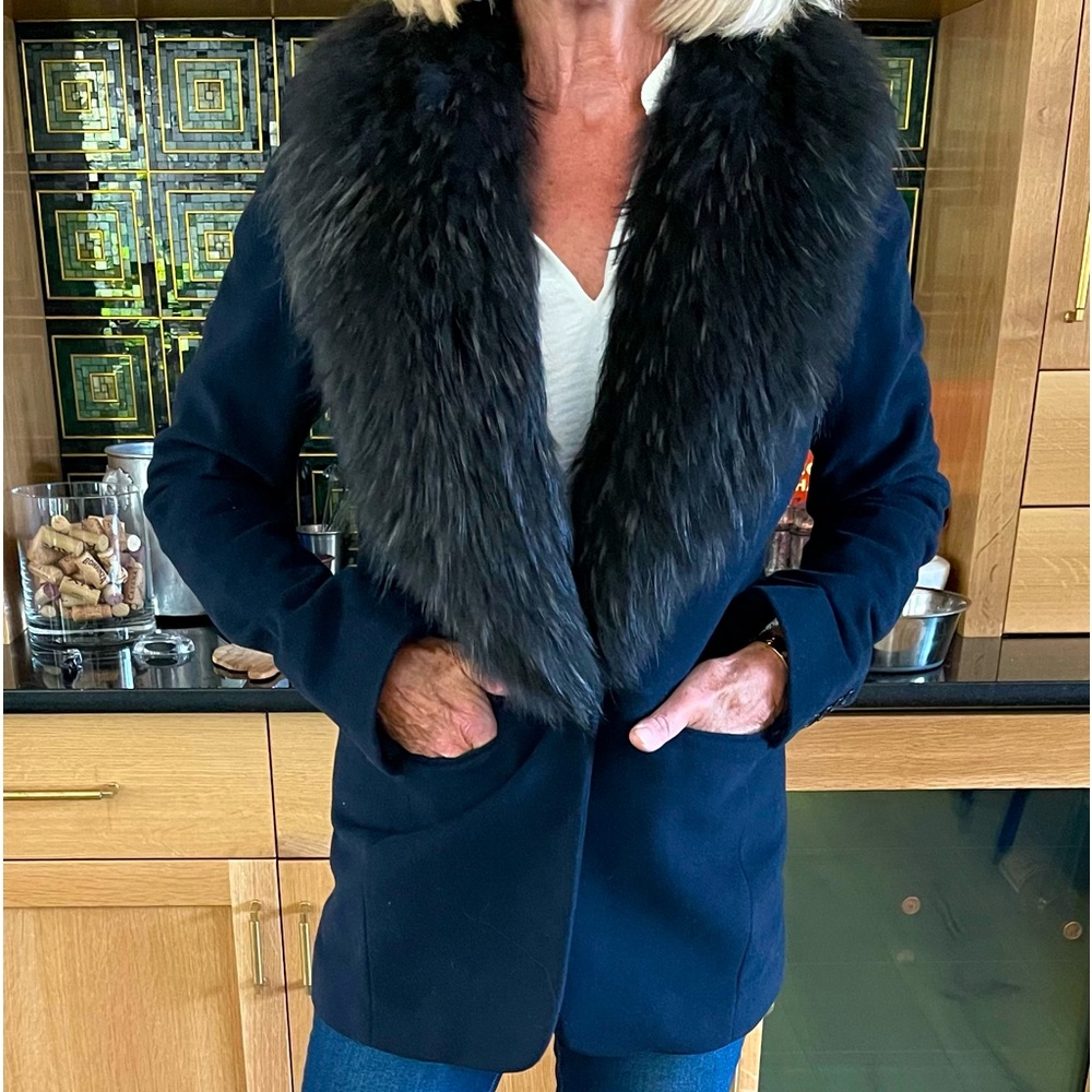 SAM wool blazer/jacket with removable fur collar.